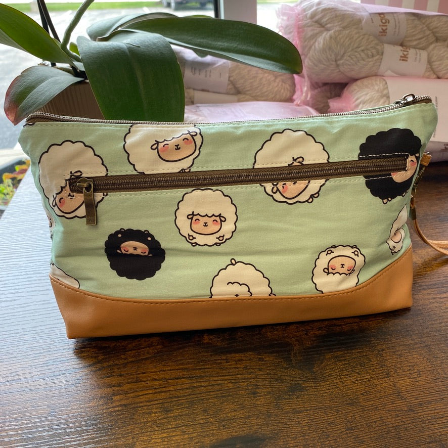 Twice Sheared Sheep - Chubby Sheep Trinity Bag - Medium Zippered