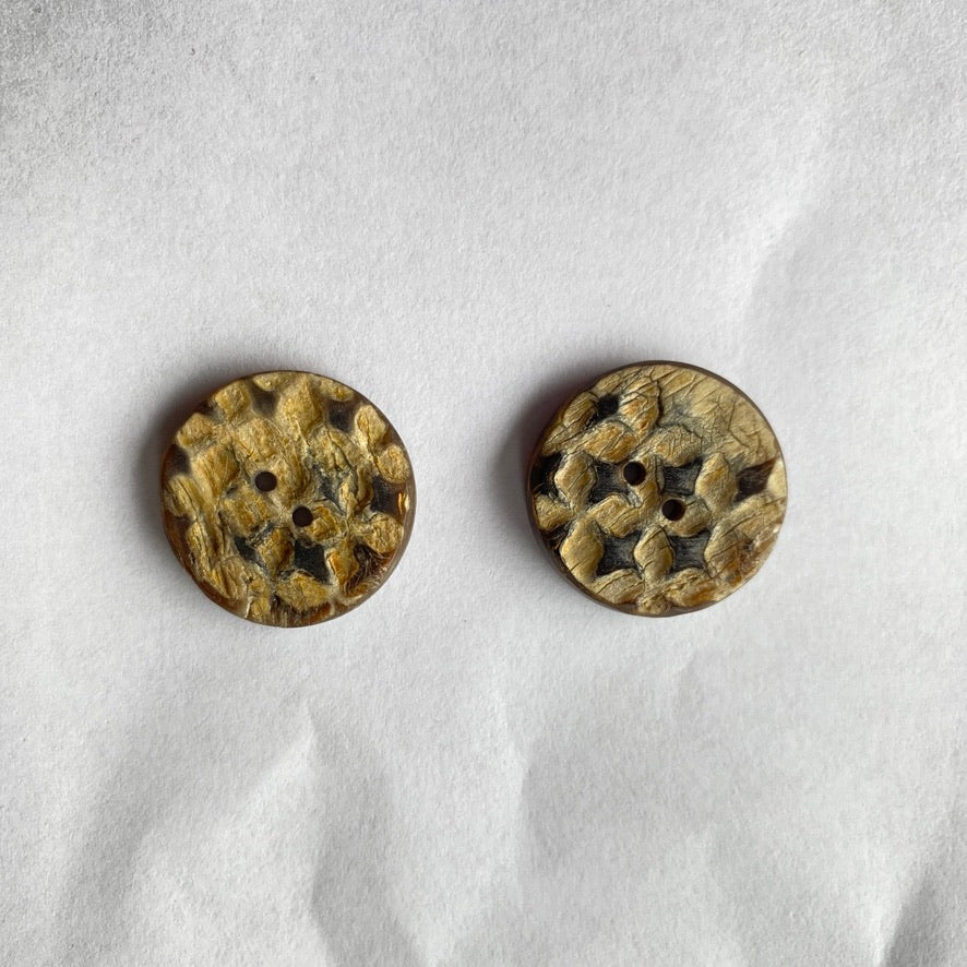 Togl Buttons - Brown & Natural Horn Round Textured Cross Star Print-23MM