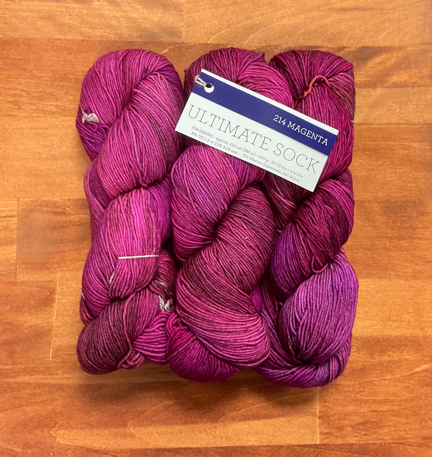 Malabrigo - Ultimate Sock - 214 magenta - 75% Superwash Merino, 25% Nylon