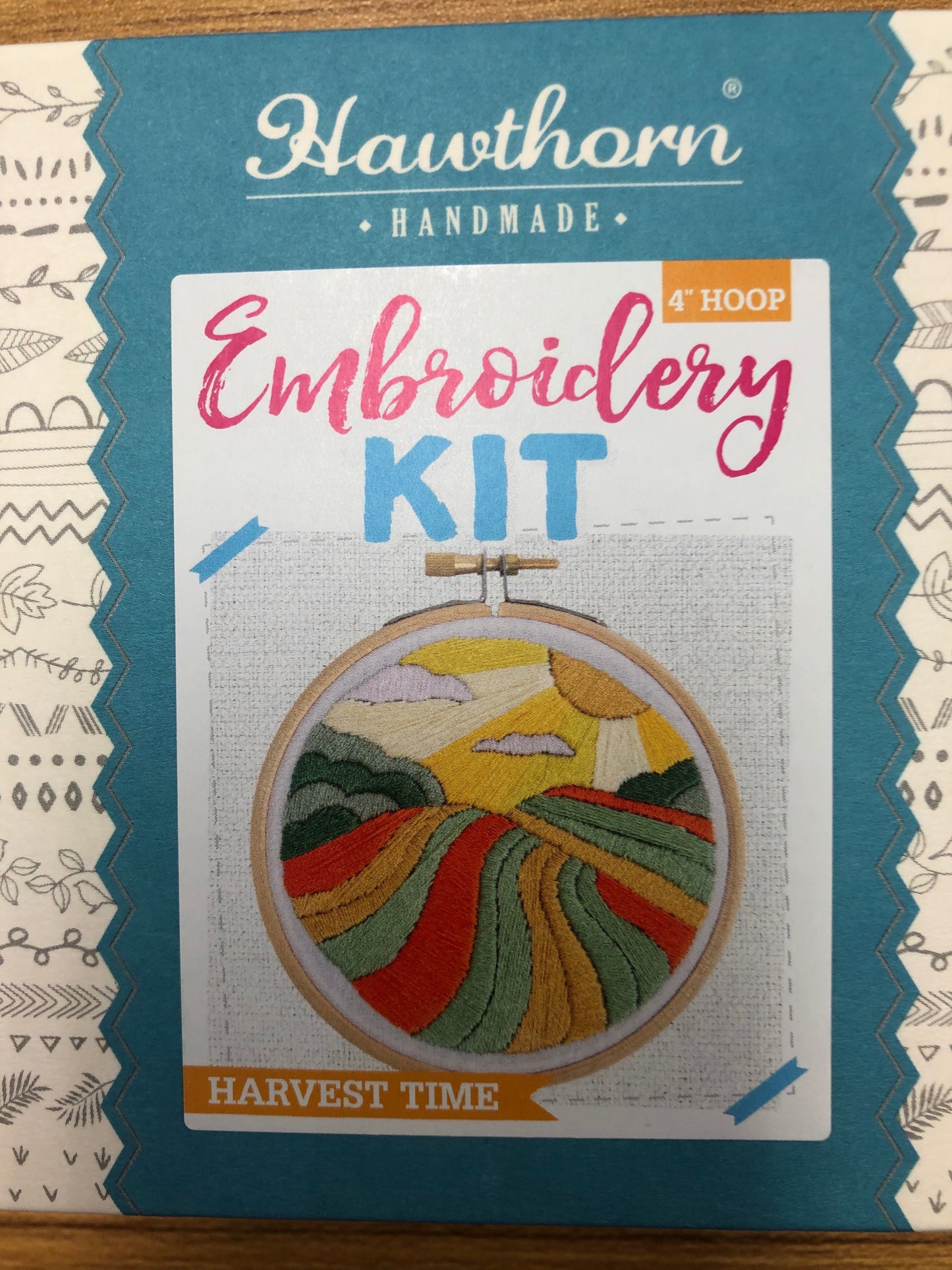 Hawthorn Handmade Embroidery Kit - Harvest Time