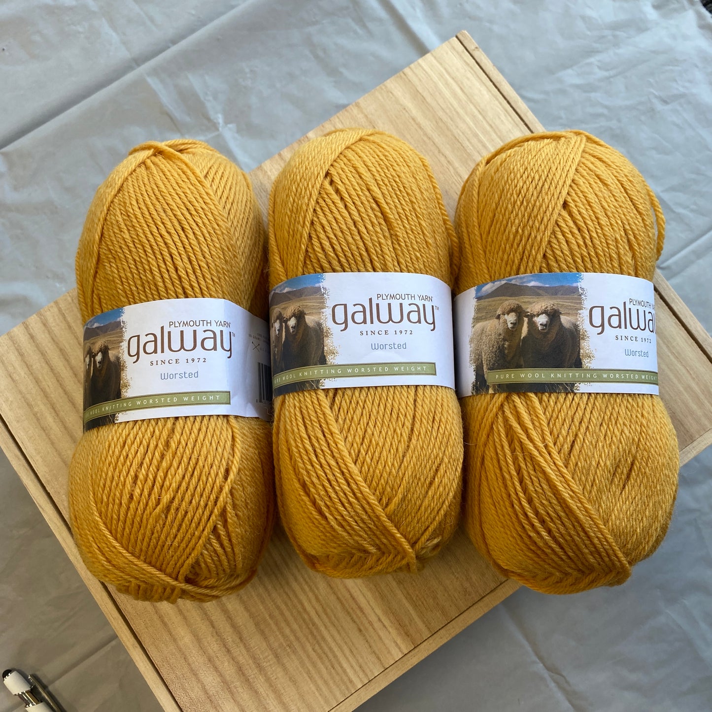 Plymouth Yarn - Galway - Golden Yellow 60 - 100% Wool - Worsted