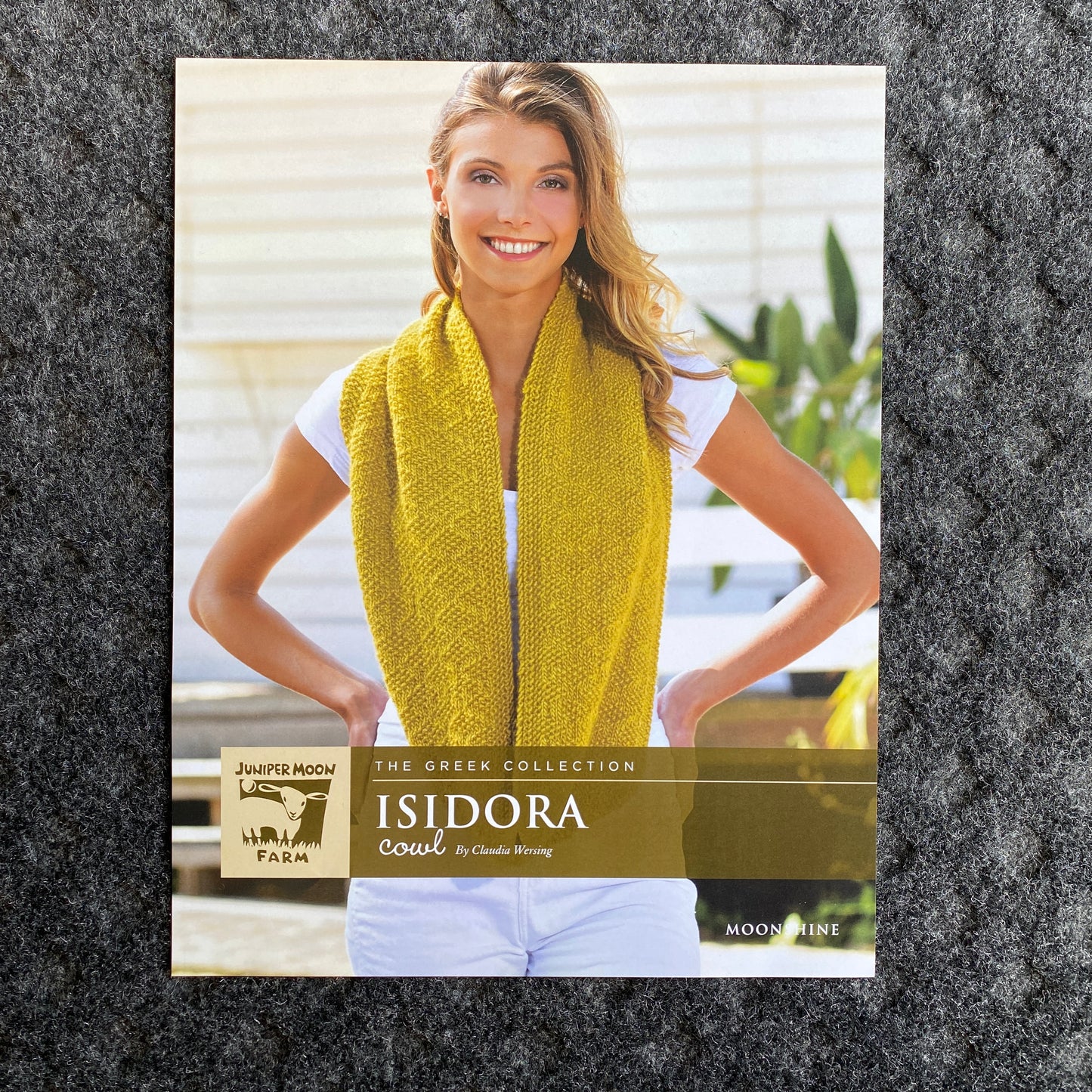 Juniper Moon Farm - Isidora Cowl Pattern