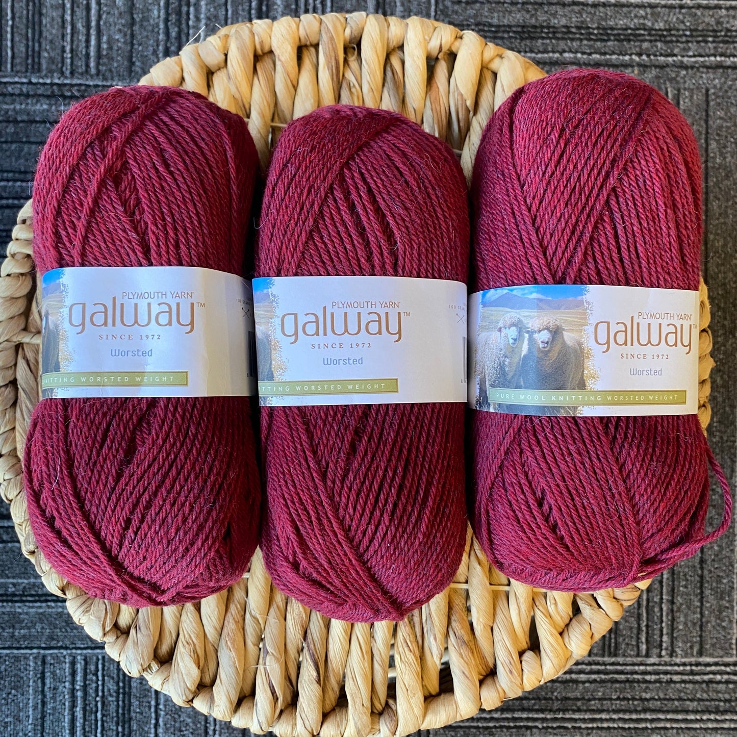 Plymouth Yarn - Galway - Cabernet Heather 772 - 100% Wool - Worsted
