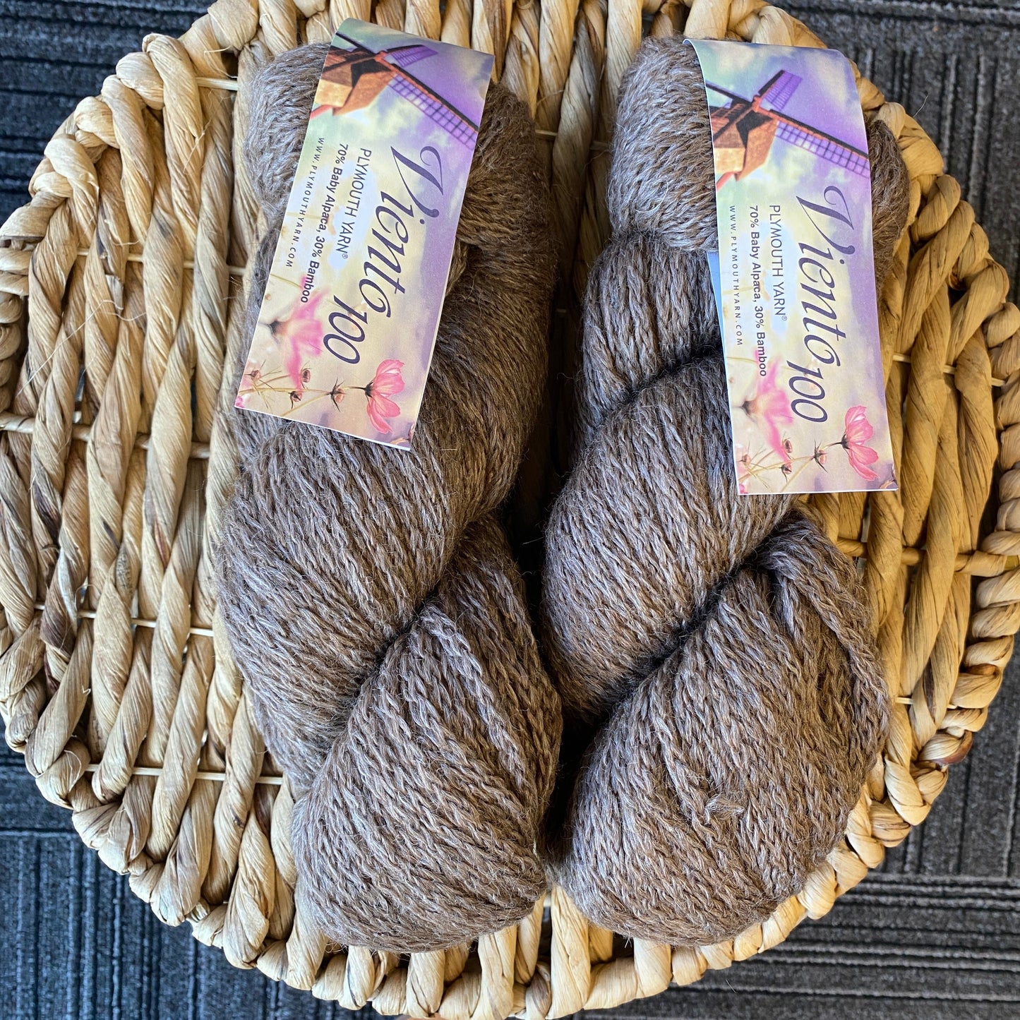 Plymouth Yarn - Viento 100 - Gold Heather- 0133 - 70% Baby Alpaca, 30% Bamboo - Bulky (Copy)