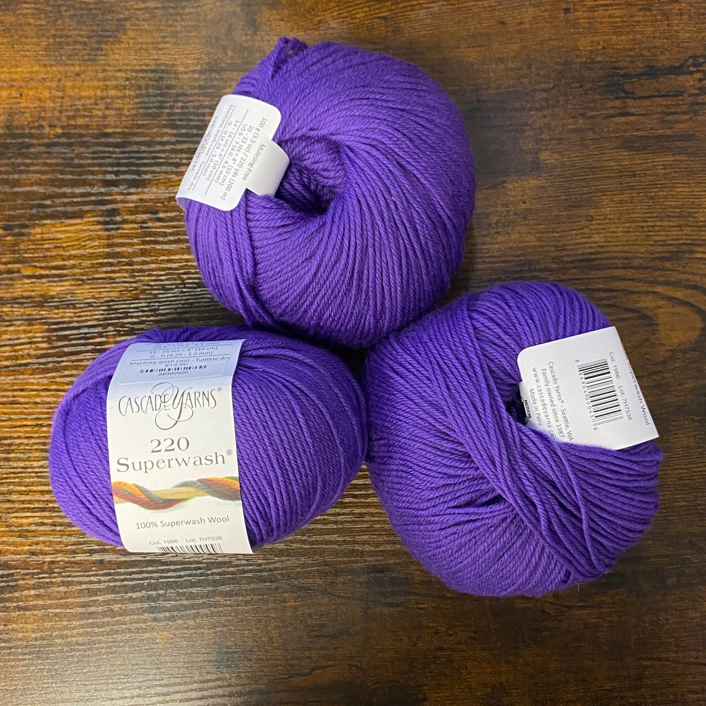 Cascade 220 Superwash - Purple Hyacinth - 1986