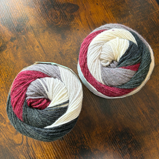 Plymouth Yarn - Hot Cakes - 75% Acrylic/25% Wool - Grey/Burgundy Mix - 3