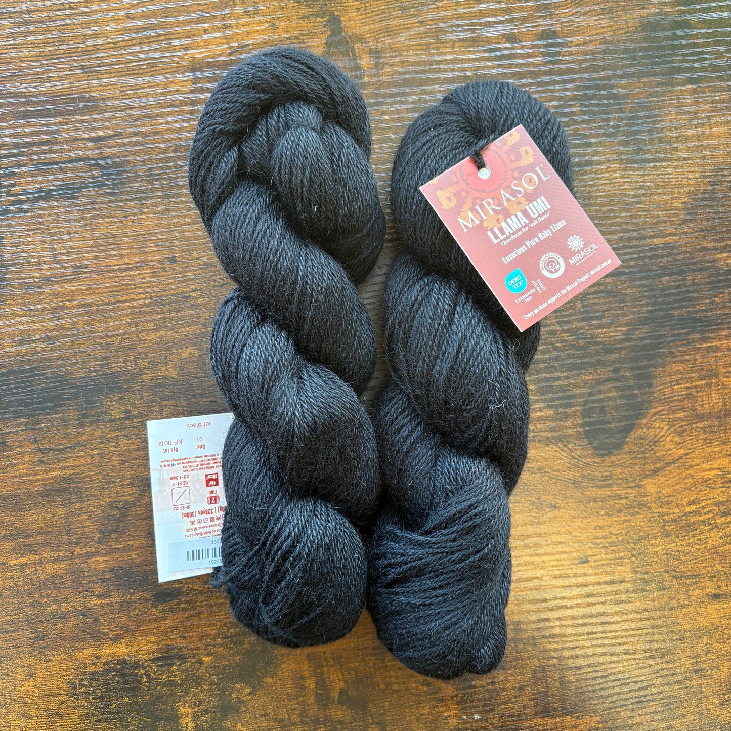 Mirasol Llama Umi - Jet Black 01