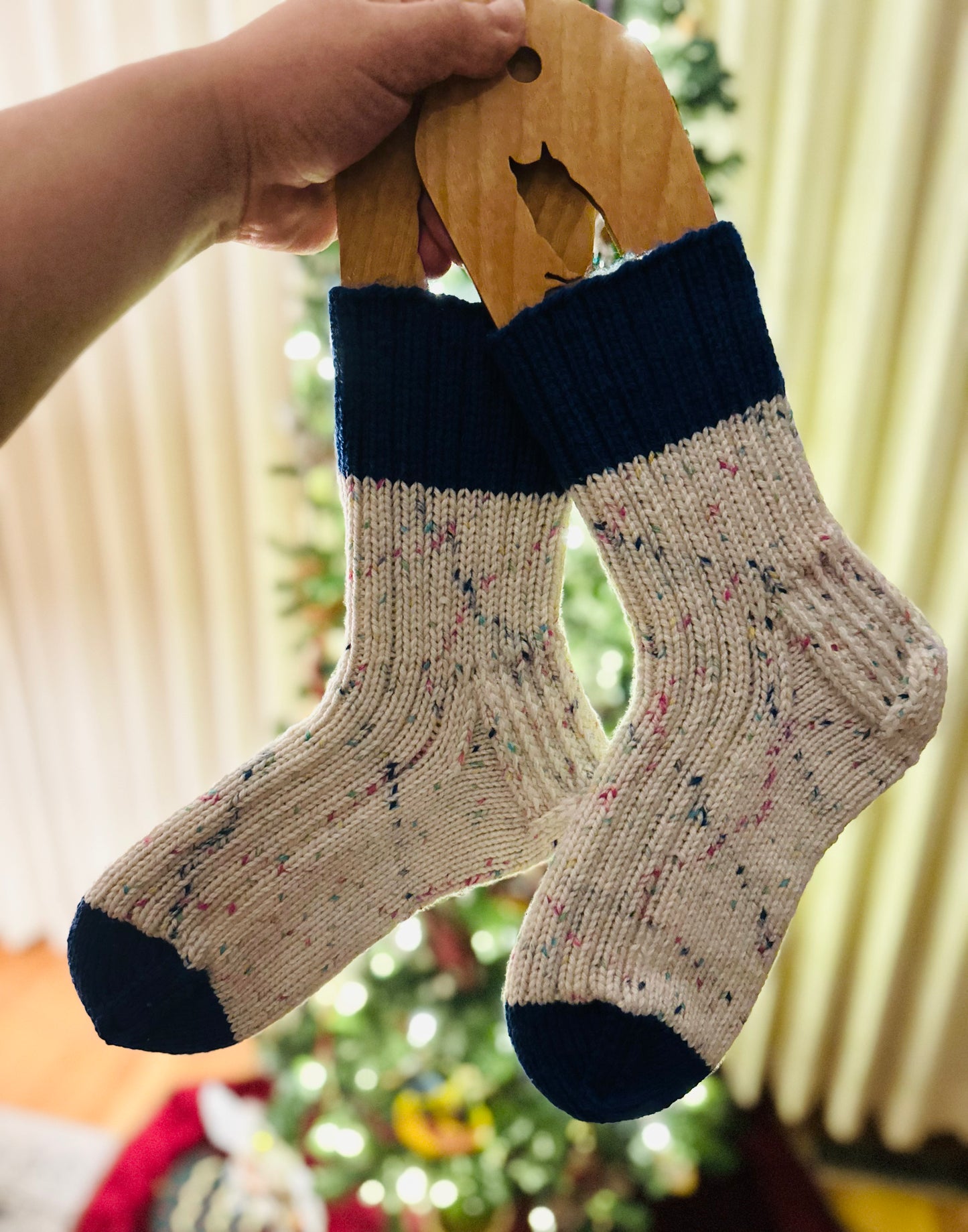 Cedar Cabin Slipper Sock Class
