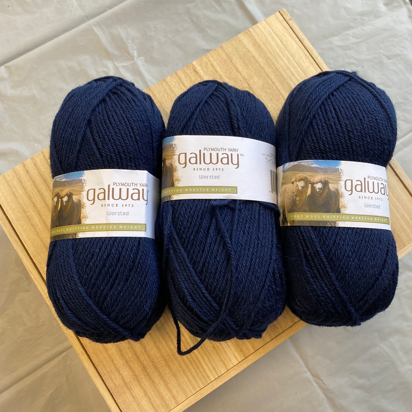 Plymouth Yarn Galway Worsted 100% Wool Navy 10