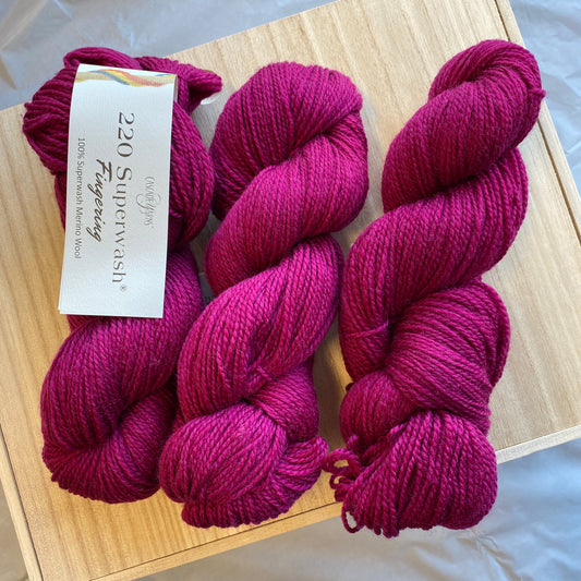 Cascade 220 Superwash Fingering 100% Superwash Merino Wool - Raspberry 22