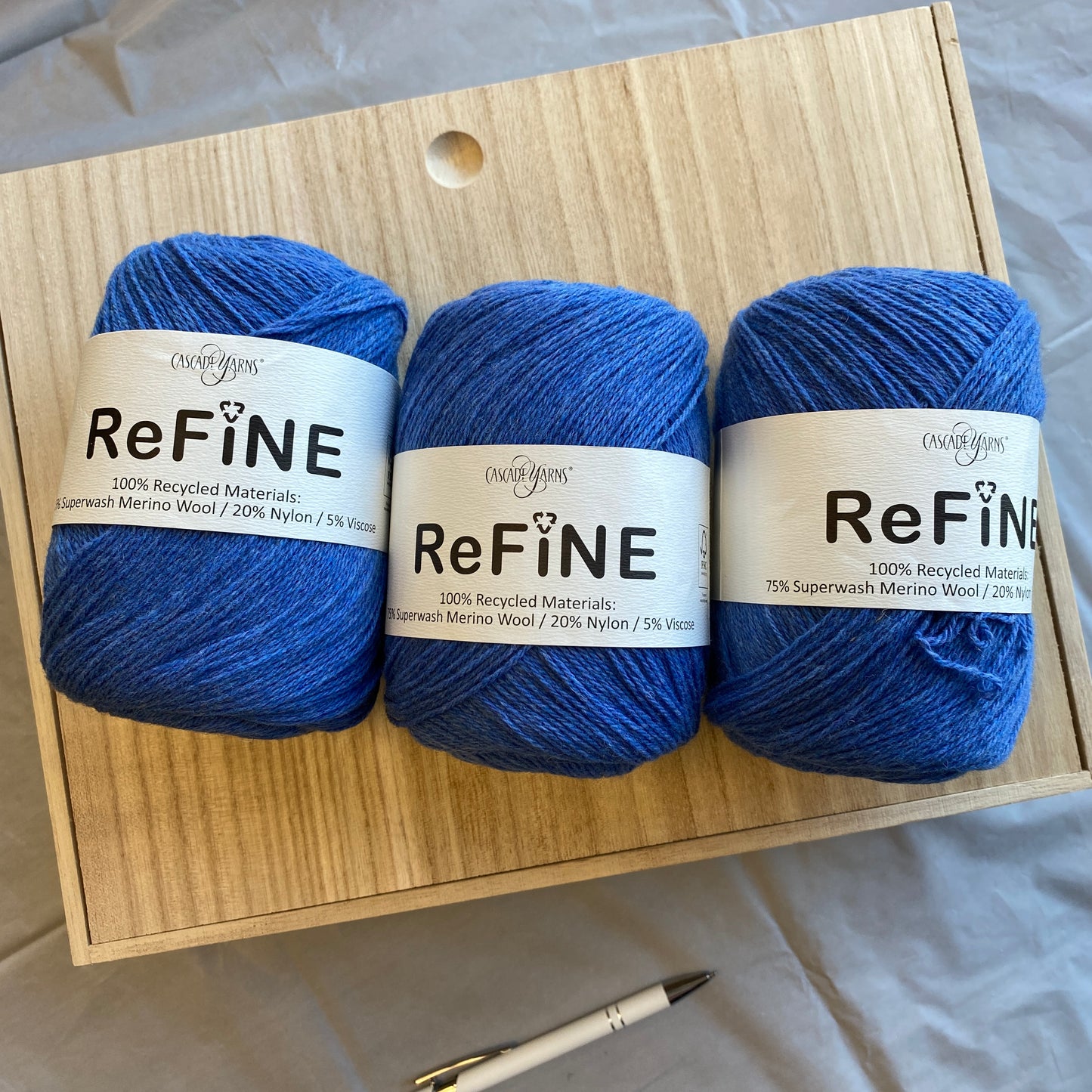 Cascade Yarns Refine - 75% Superwash Merino Wool, 20% Nylon, 5% Viscose - Coastal 23