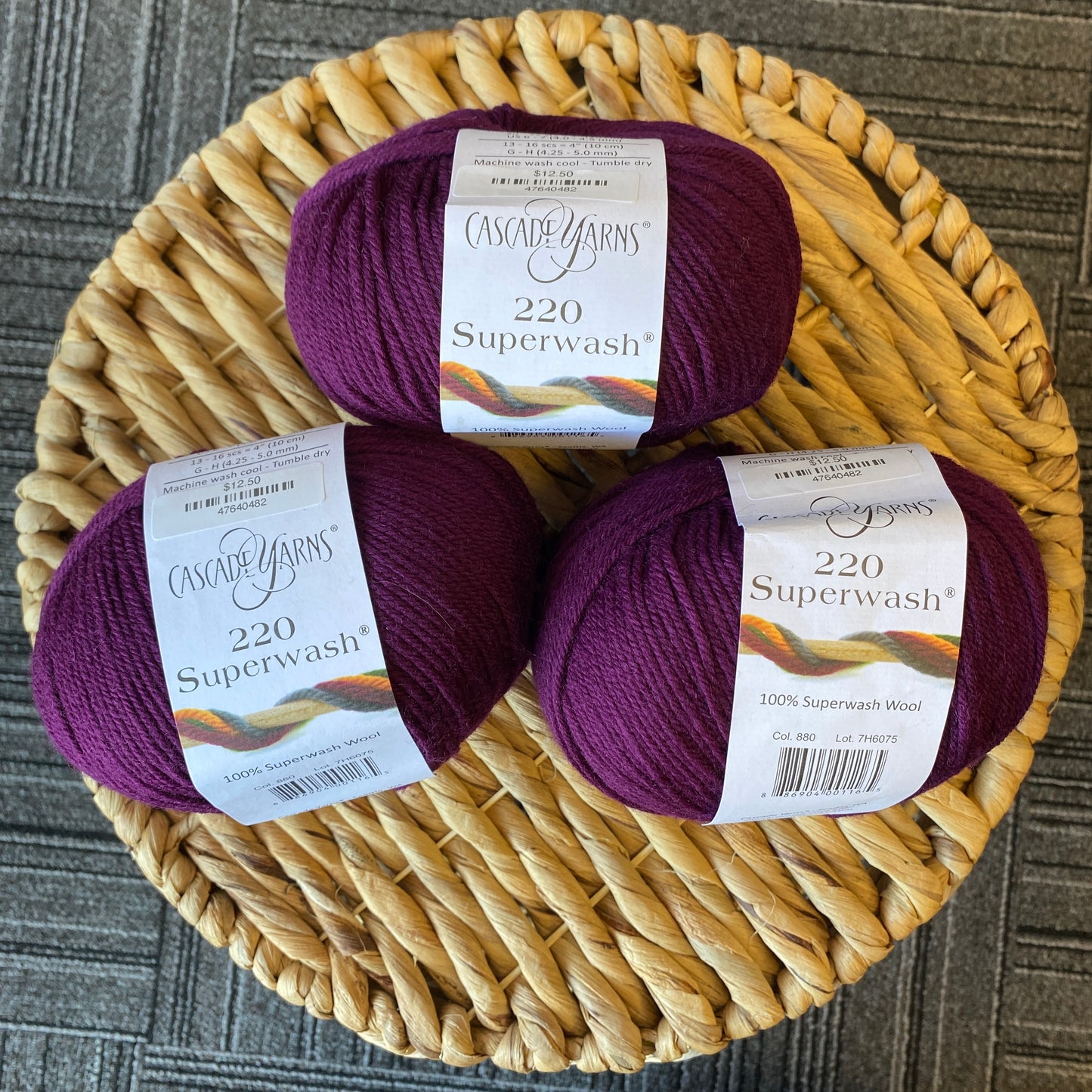 Cascade Yarn - Marionberry 220 Superwash Wool 880