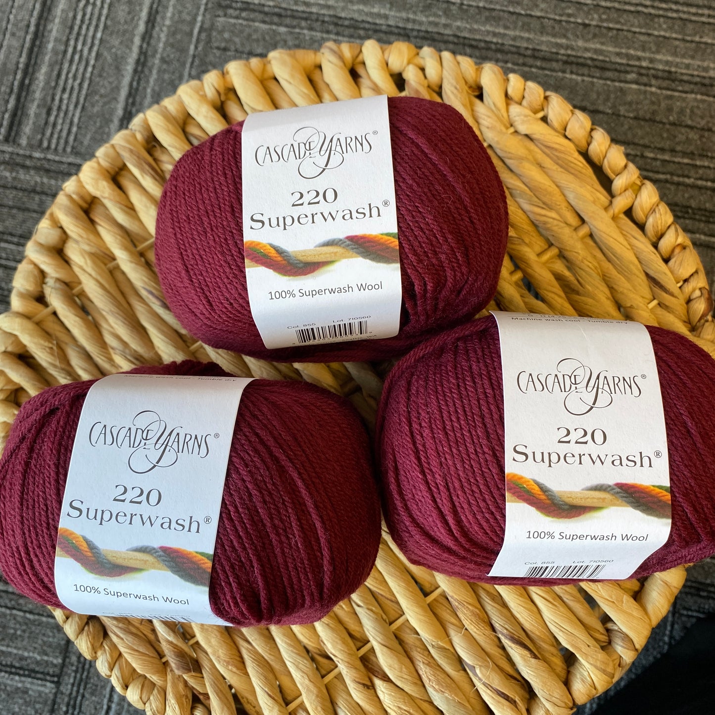 Cascade Yarn Maroon 220 Superwash Wool 855