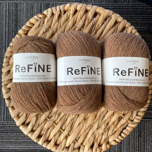 Cascade Yarn Refine Nutmeg - 75% Superwash Meriino/20% Nylon/5%Viscose 17