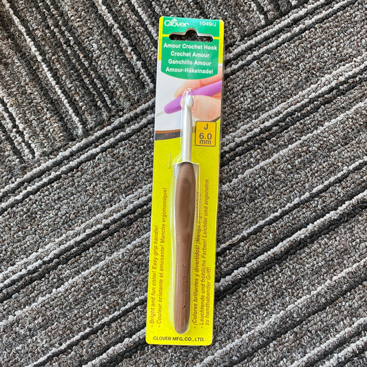 Clover Amour Crochet Hook - Size J (6.0mm)